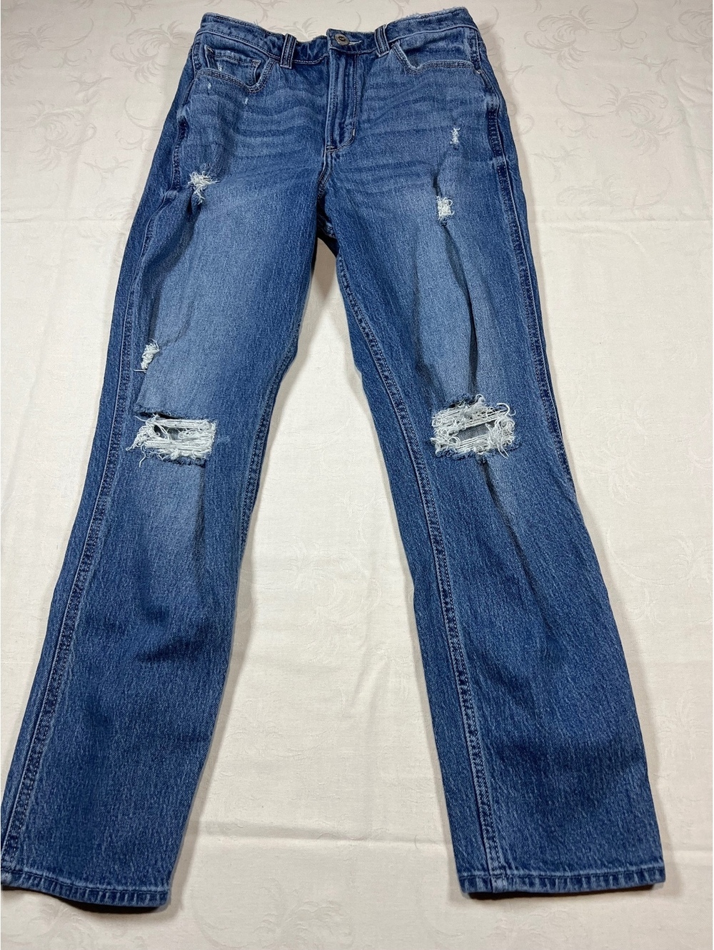 Hollister Ultra High Rise Mom Medium Wash Jean Size 4R Waist 27